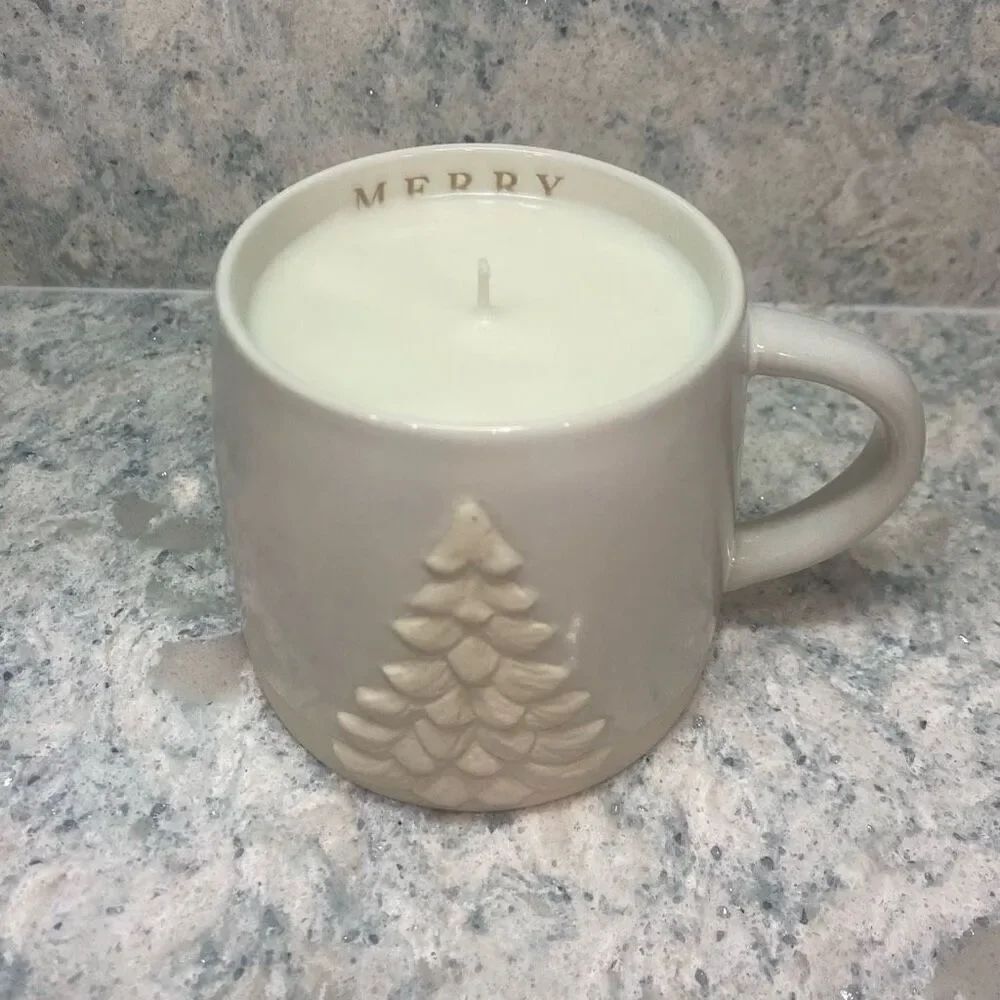 White Christmas Tree Scented Candle - Picture 3 of 8